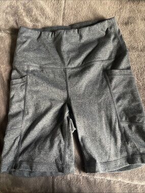 Women’s High-Waist Gray Bike Shorts with Pockets